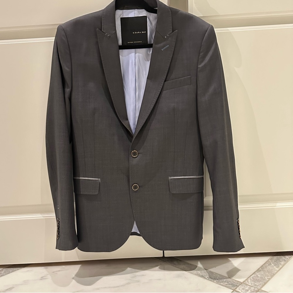 Zara Black Tag Gray Slim-Fit Suit Jacket with Notched Lapel and Pants